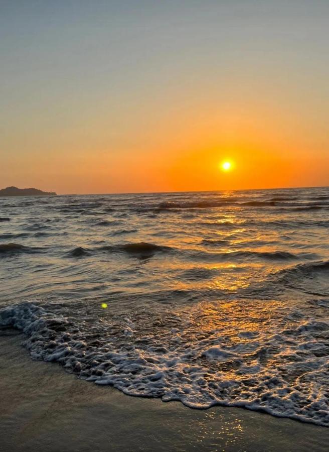 Vila Hyseni Durrës Buitenkant foto